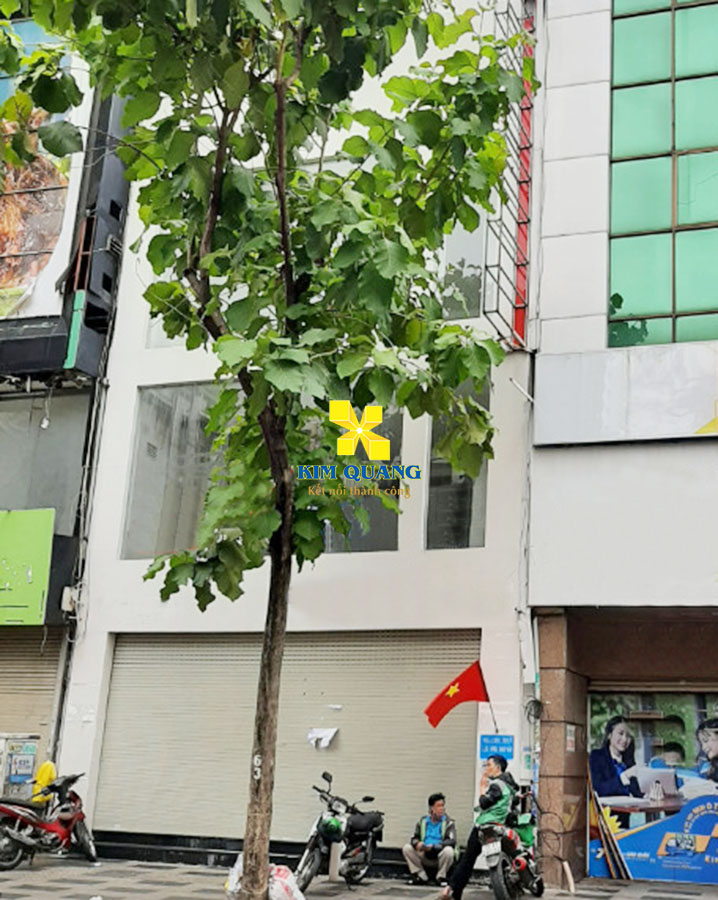 Hình chụp phía trước tòa nhà cho thuê nguyên căn đường Nguyễn Trãi