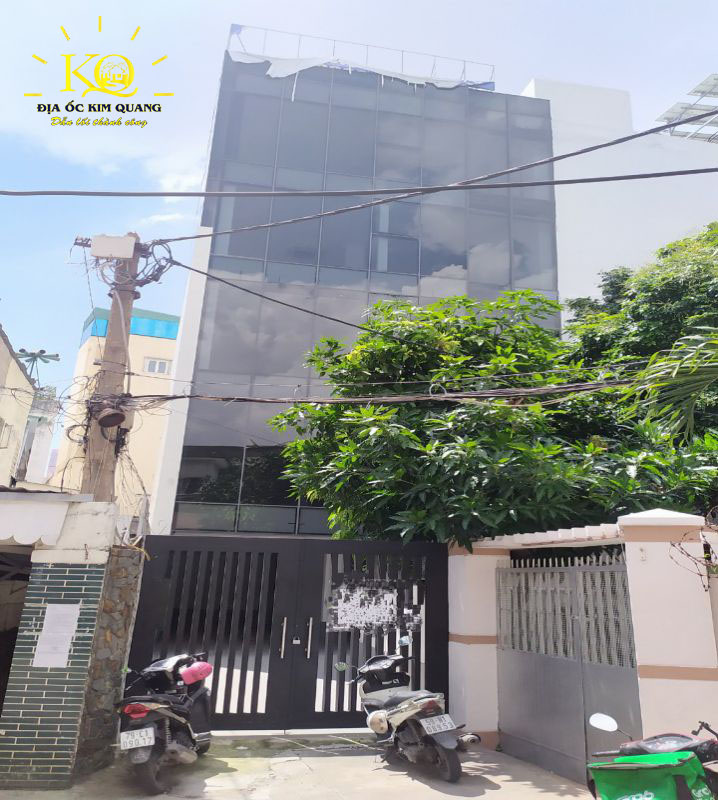 Hình chụp bao quát nguyên tòa nhà cho thuê đường Nguyễn Văn Trỗi quận Phú Nhuận