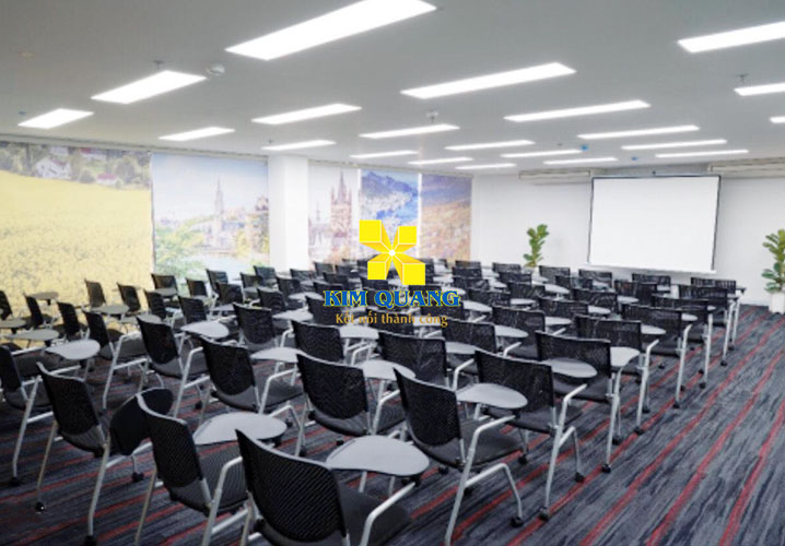 Hình chụp phòng hội thảo của tòa nhà văn phòng cho thuê đường Tân Phú