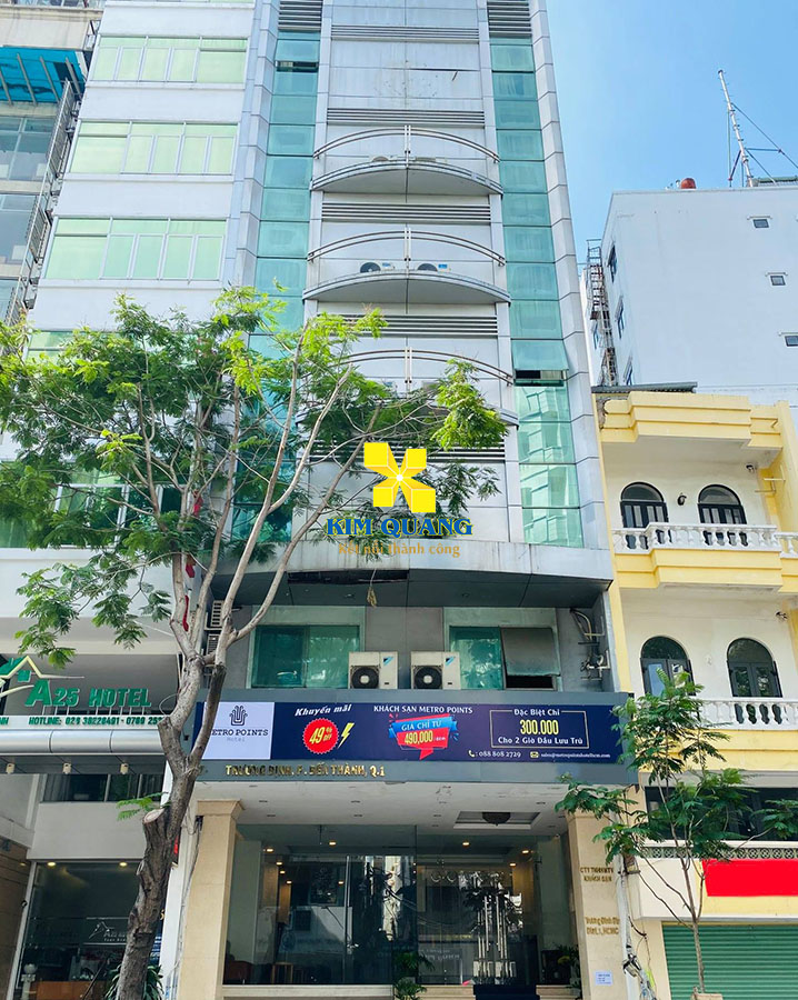 Hình tổng quát bên ngoài tòa nhà khách sạn cho thuê đường Trương Định