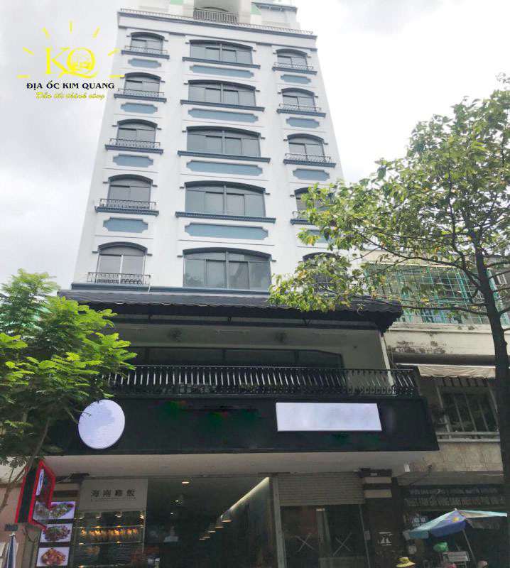 Hình chụp bao quát nguyên tòa nhà khách sạn cho thuê đường Nguyễn Thái Bình quận 1
