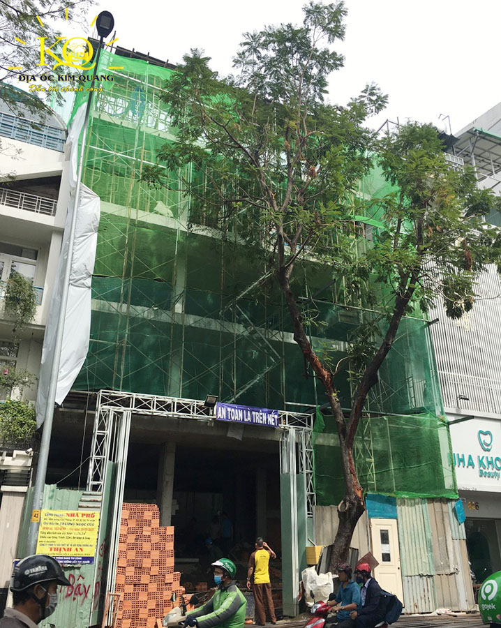 Hình chụp bao quát nguyên tòa nhà văn phòng cho thuê đường Cao Thắng phường 14 quận 10