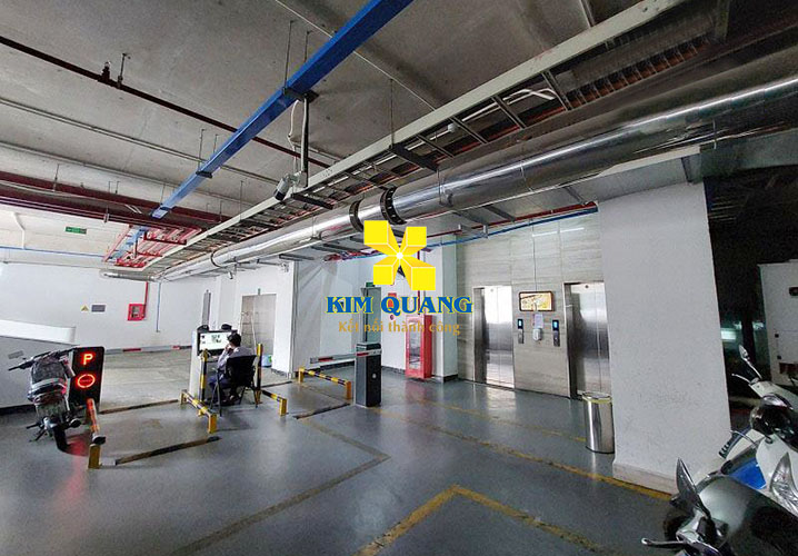 Hầm để xe của tòa nhà cho thuê đường Nguyễn Đình Chiểu