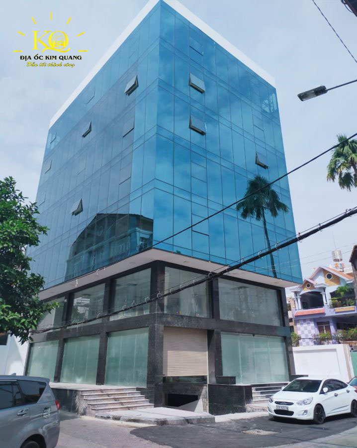 Hình chụp bao quát nguyên tòa nhà văn phòng cho thuê  đường Nguyễn Huy Tưởng Bình Thạnh