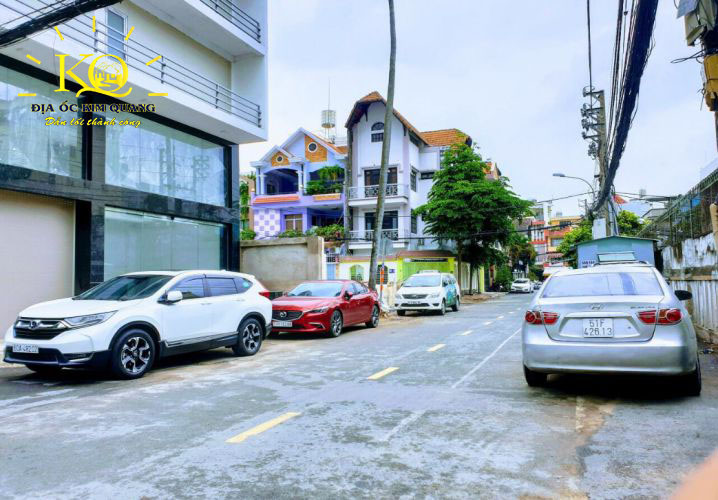 Con đường phía trước nguyên tòa nhà văn phòng cho thuê đường Nguyễn Huy Tưởng Bình Thạnh 
