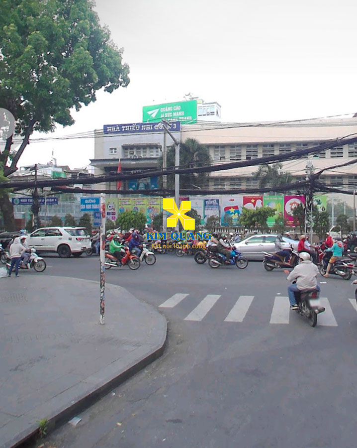 Tòa nhà văn phòng cho thuê quận 3 nằm tại góc đường Cách mạng tháng 8 và Hồ Xuân Hương