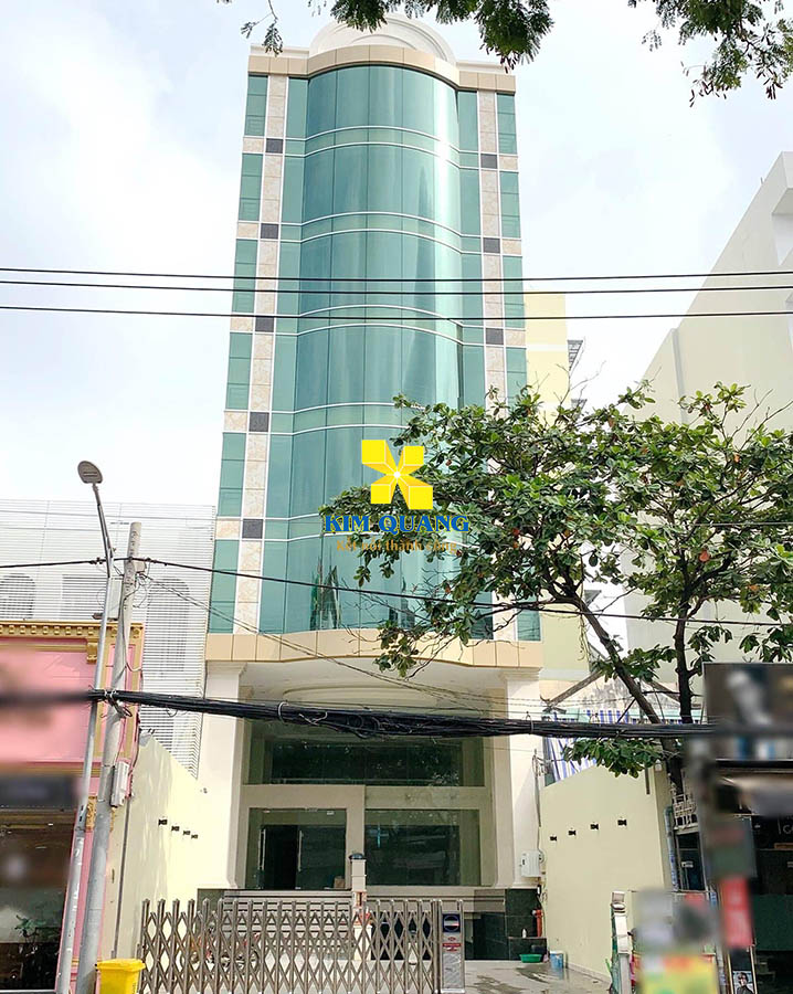 Hình chụp phía trước tòa nhà văn phòng cho thuê đường Nguyễn Thị Thập