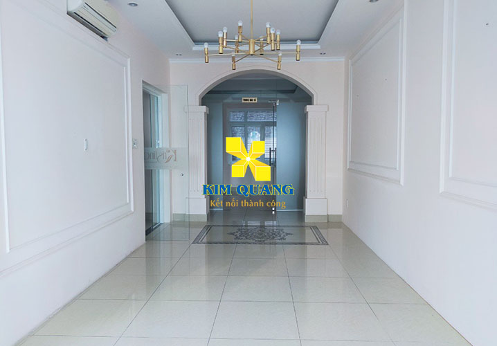 Khu vực hành lang tại tòa nhà văn phòng cho thuê đường Phạm Ngọc Thạch
