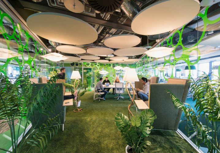 văn phòng xanh mát, thân thiện với môi trường